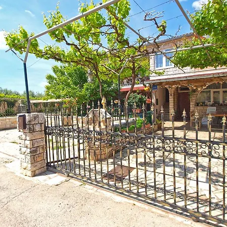 Matilda 1954 Apartmán