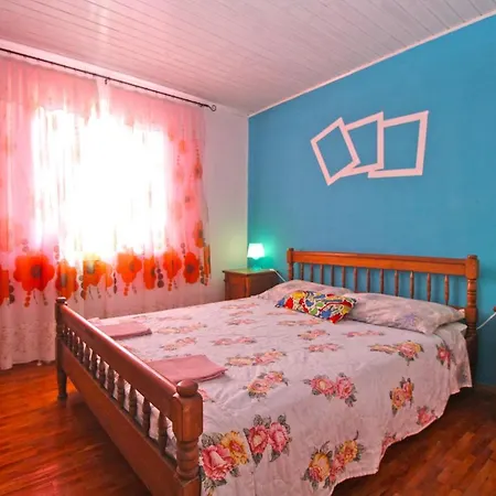 Apartment Matilda 1954