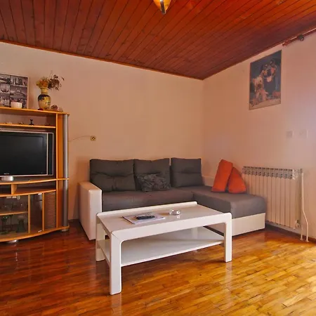 Apartment Matilda 1954